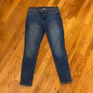 Gap 10/30 Regular True Skinny jeans